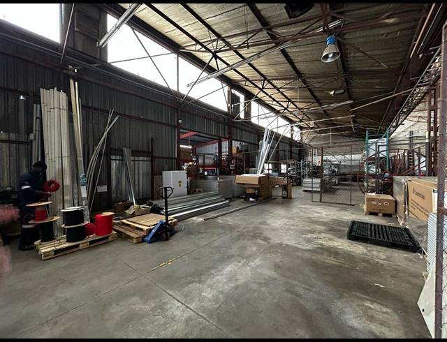 390M² WAREHOUSE TO LET IN WYNBERG